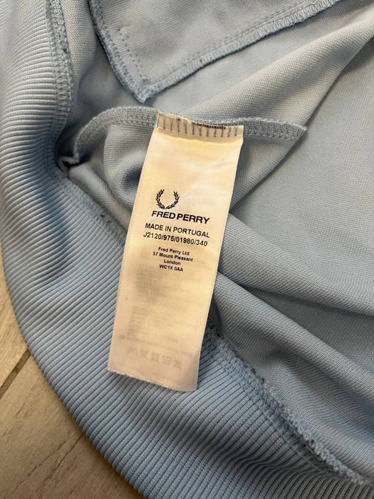 олимпийка fred perry на лампасах