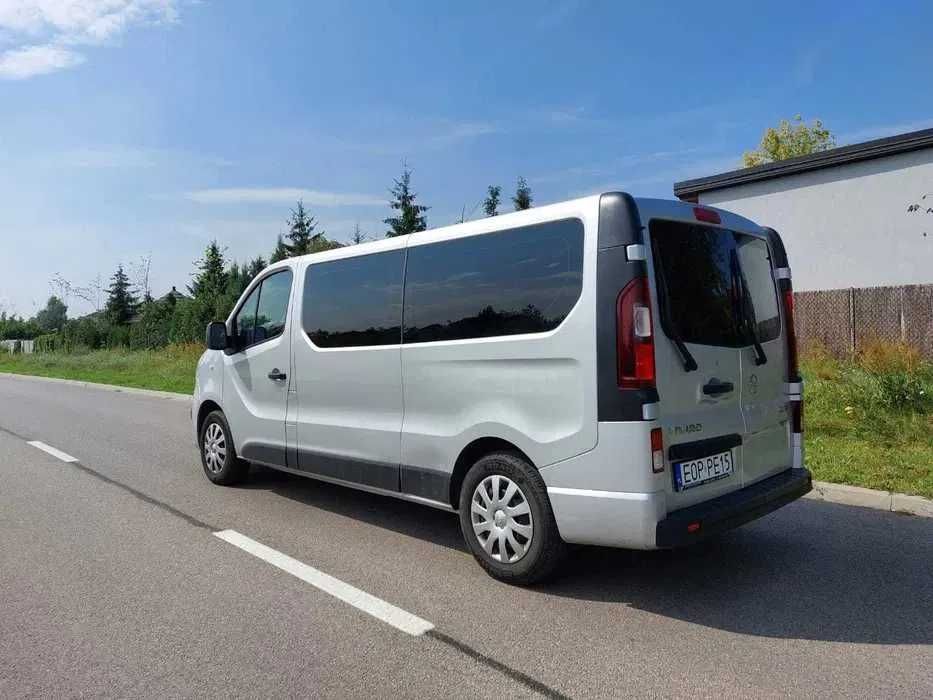 Wypożyczalnia Samochodów BUS  Busy osobowe Winda dla niepełnosprawnych