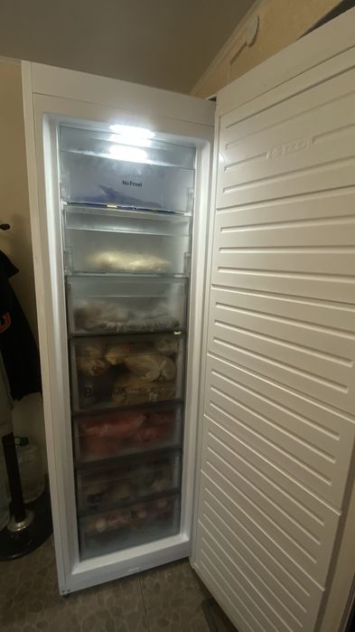 Морозильная камера Vestfrost FN371E W