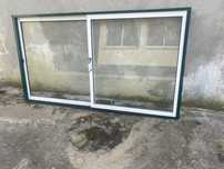 Janela aluminio branco e verde