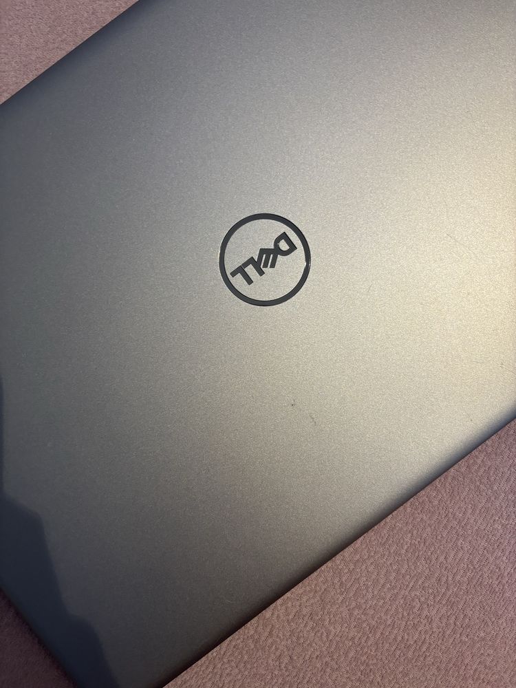 Laptop Dell Inspirion 15 5593