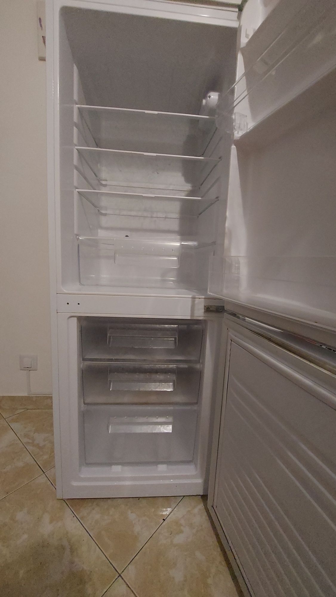 Frigorífico combinado com entrega em portimão