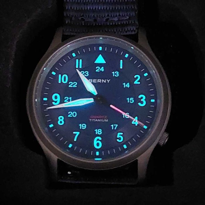 Ultralekki tytanowy zegarek Berny Khaki Field homage (Seiko TMI VH31)