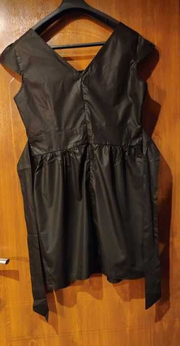 Sukienka Cropp XL/L koktajlowa elegancka bal studniówka mała czarna