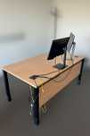 Biurko biurowe 160x80 Nowy Styl solidne przeloty kablowe i blenda
