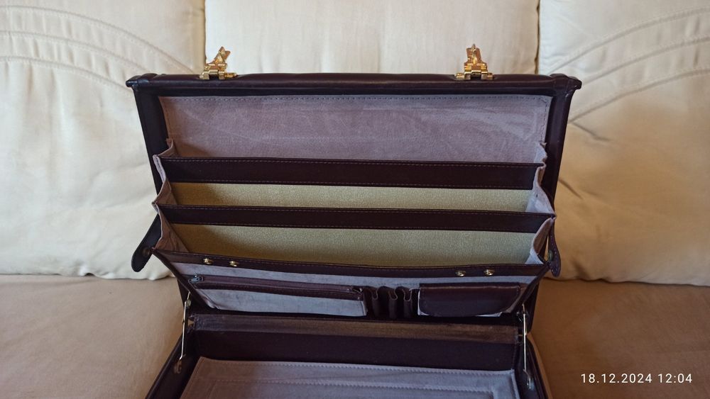 Портфель-дипломат из натуральной кожи