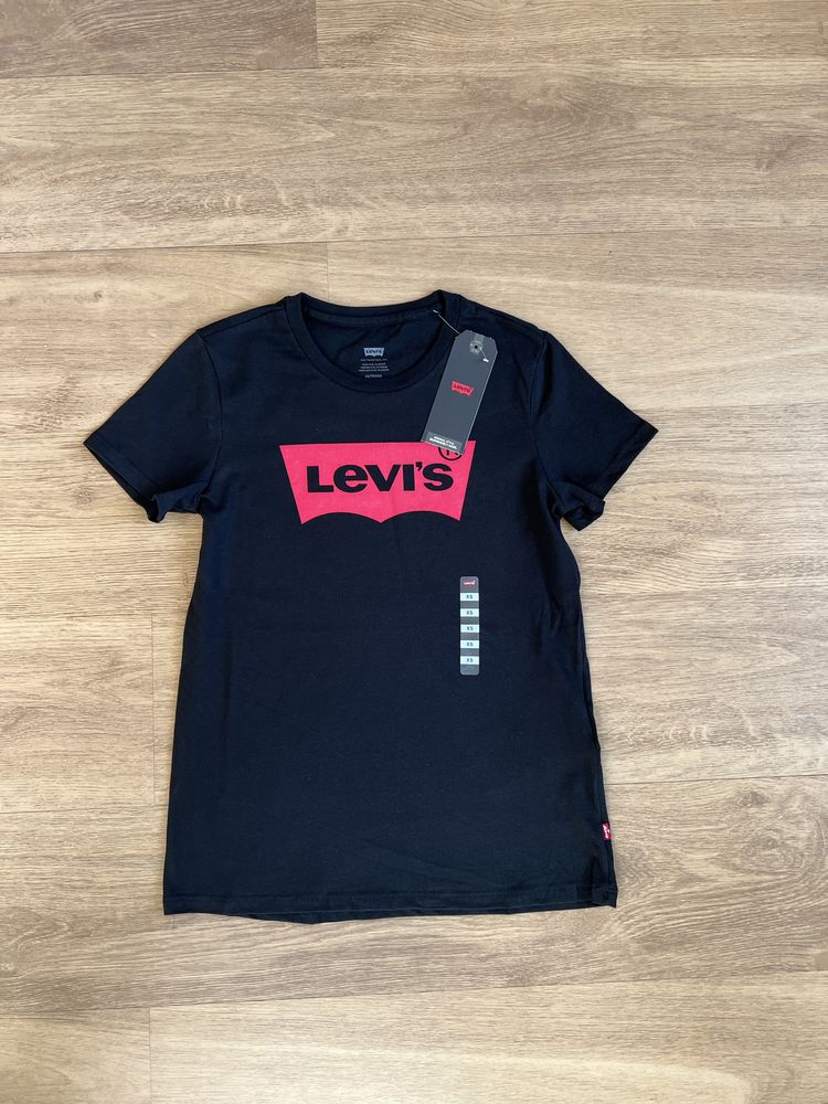 Футболочка Levis XS