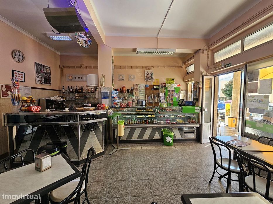 Sintra - Algueirão, loja / café com licença de jogos Santa Casa para T