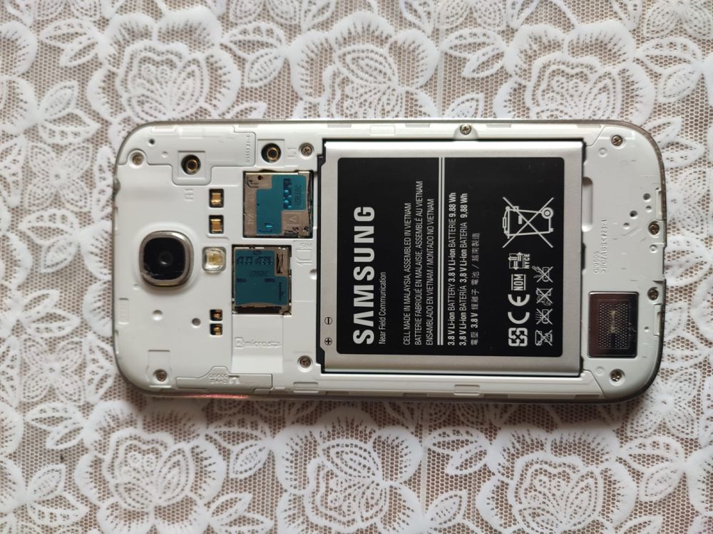 Смартфон Samsung GT19505
