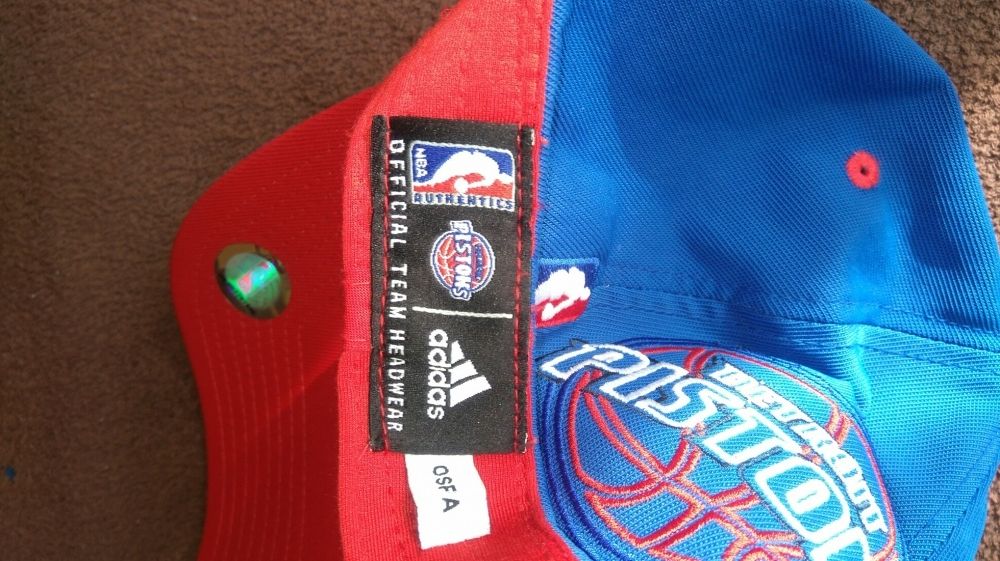 Czapka kolekcjonerska z daszkiem NBA, Pistons, Adidas
