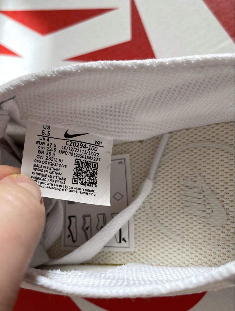 Кеды Nike Кроссовки Найк Белые. Размер 37.5 ( 23.5 см). Новые!