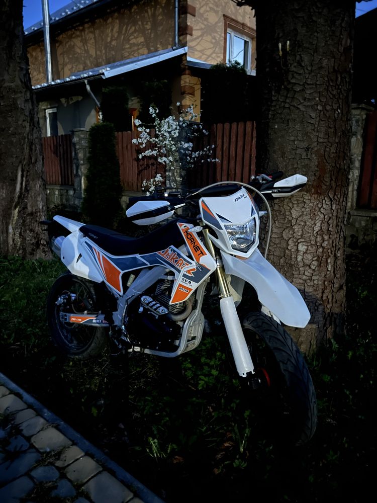 Hornet dakar 250 pro motard