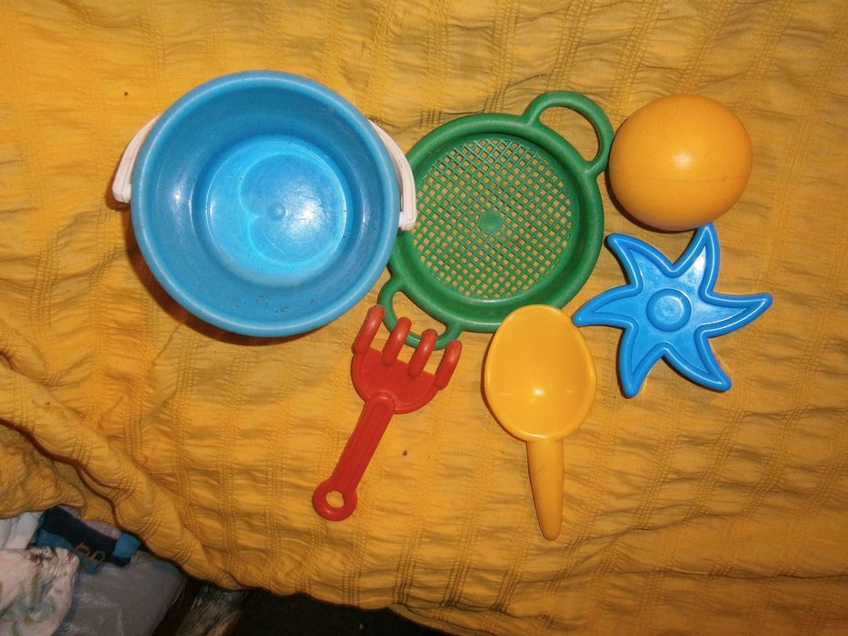 Песочница. из трех единиц набора.