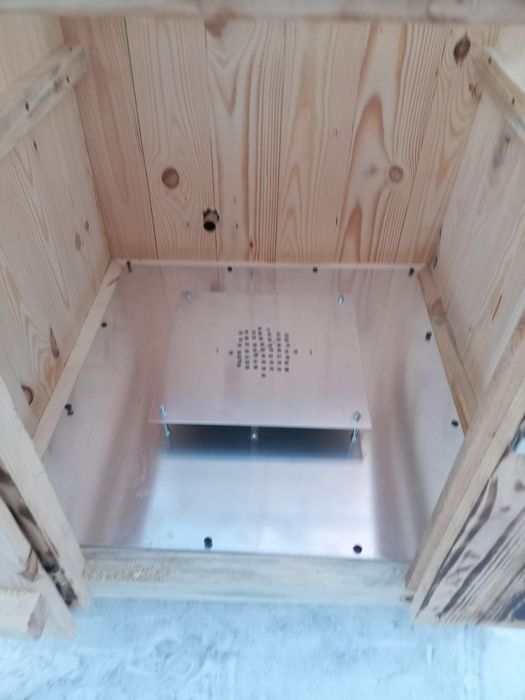Wędzarnia elektryczna z termostatem,termoobiegiem i wytwornicą dymu