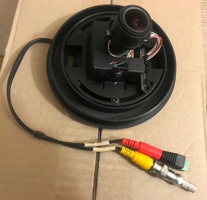 Камера відеоспостереження аналогова потолочна високої якості