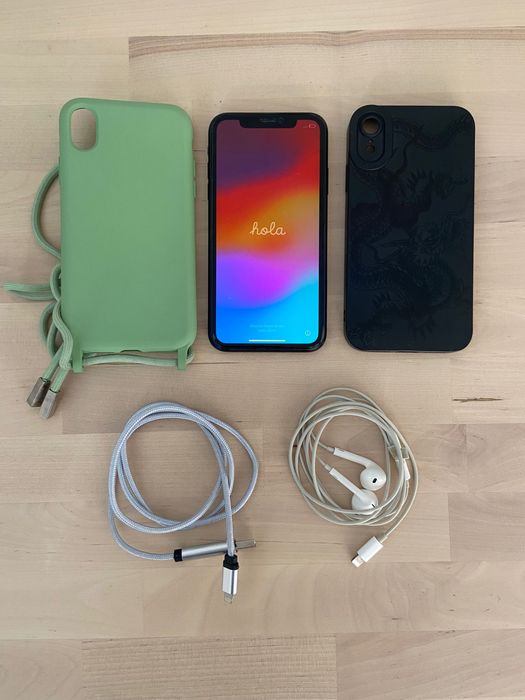 iPhone XR, 64gb. + capas e acessórios