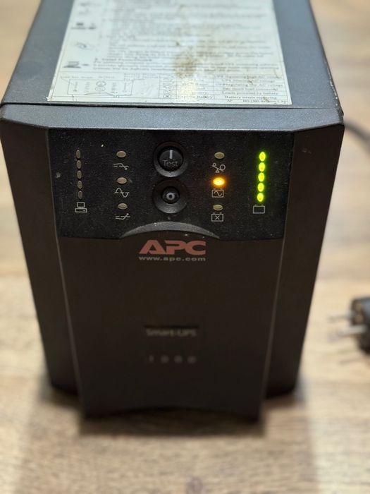 Smart-UPS 1000VA APC USB