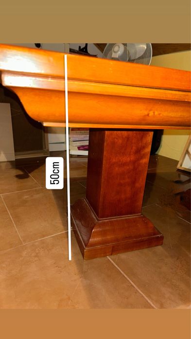 Mesa castanha de cerejeira