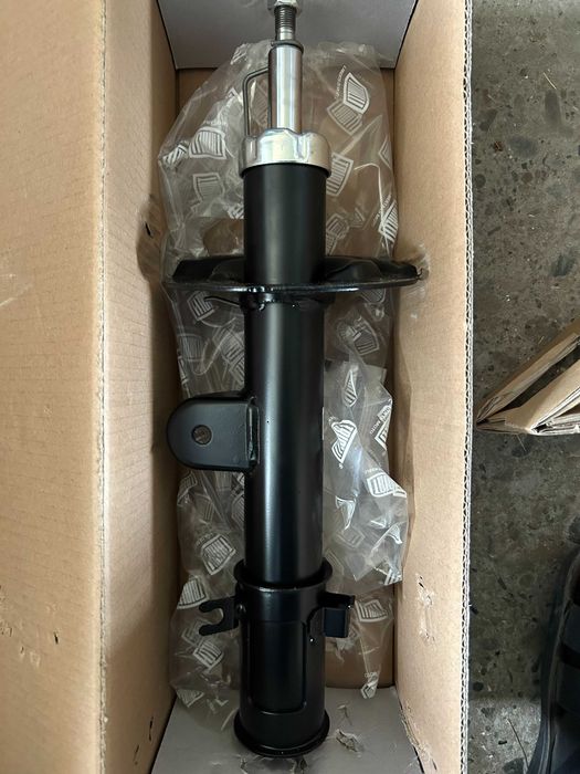 Амортизаційна стійка передня SsangYong Korando (Actyon)