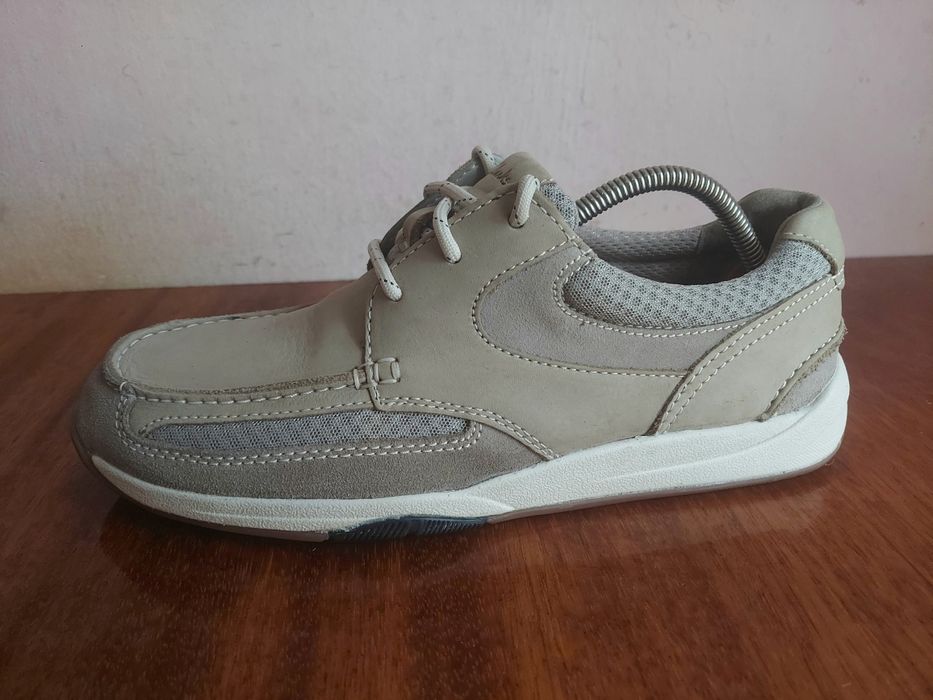 Макасини  фірми Clarks оригінал 


Розмір по бірці:
UK 9 1/2   us