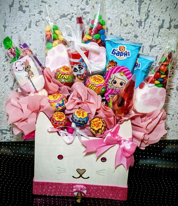 Букети з цукерок від 250 грн