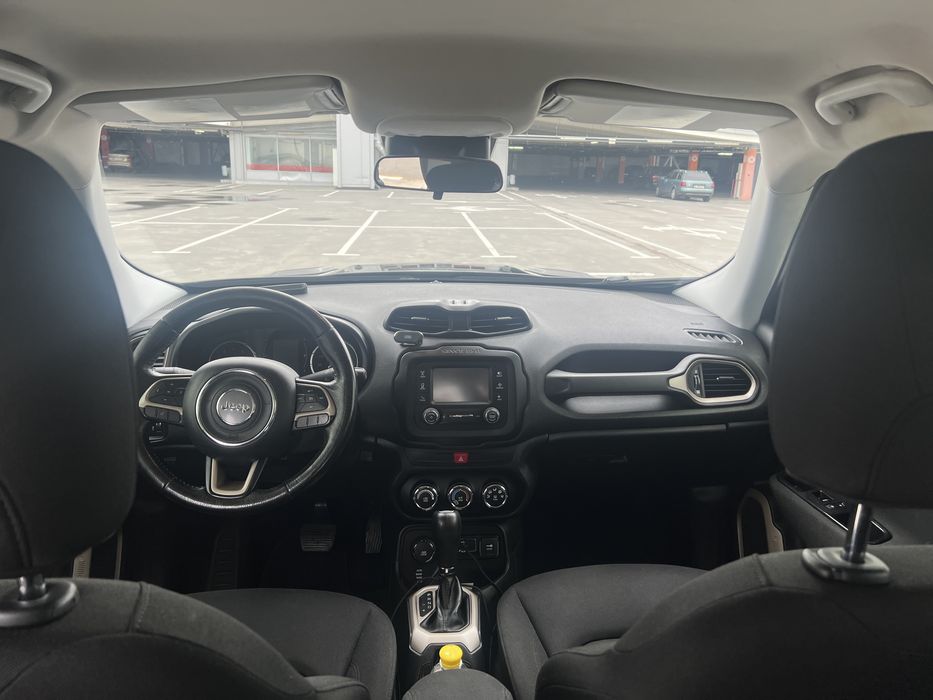 Продам Jeep Renegade Latitude 2016