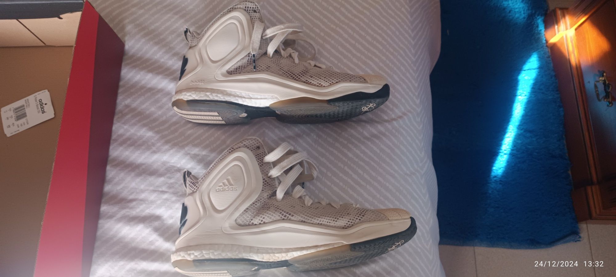 Tênis bota  adidas