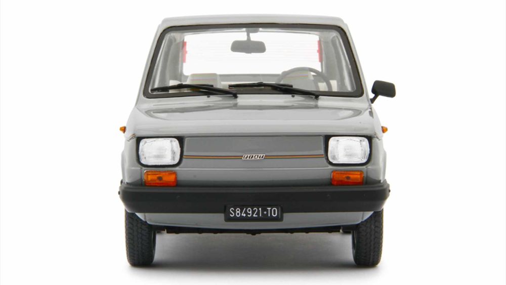 Model 1:18 Laudoracing-Model Fiat 126 Personal 4 Silver 1978 LM167A