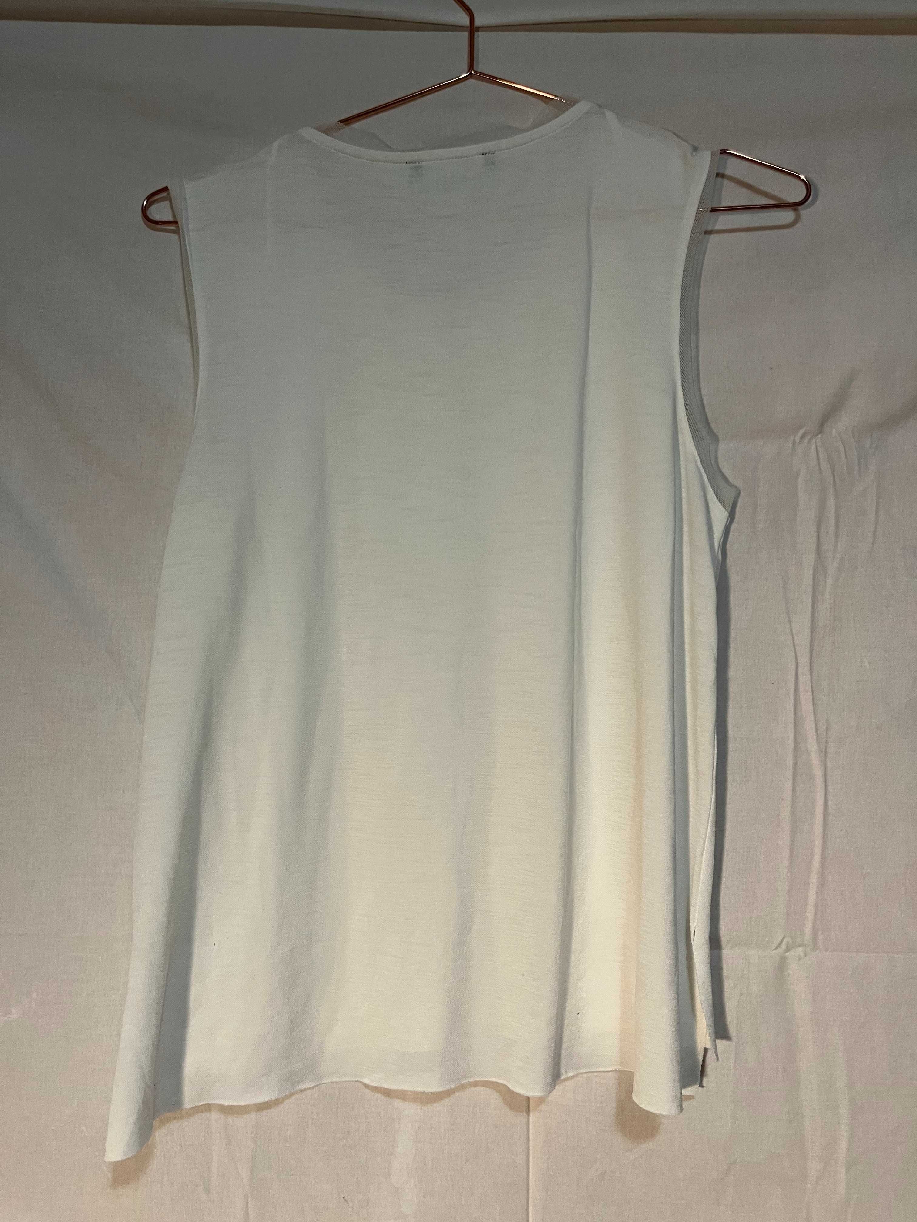 Top Branco ZARA (detalhe na gola)