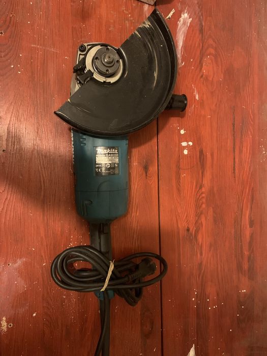 Szlifierka kątowa Makita GA9020R