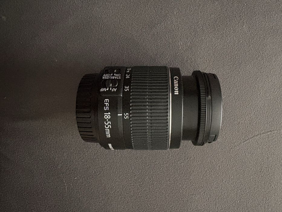 Canon Eos 2000D + obiektyw EF-S 18-55mm f/3.5-56 + akcesoria