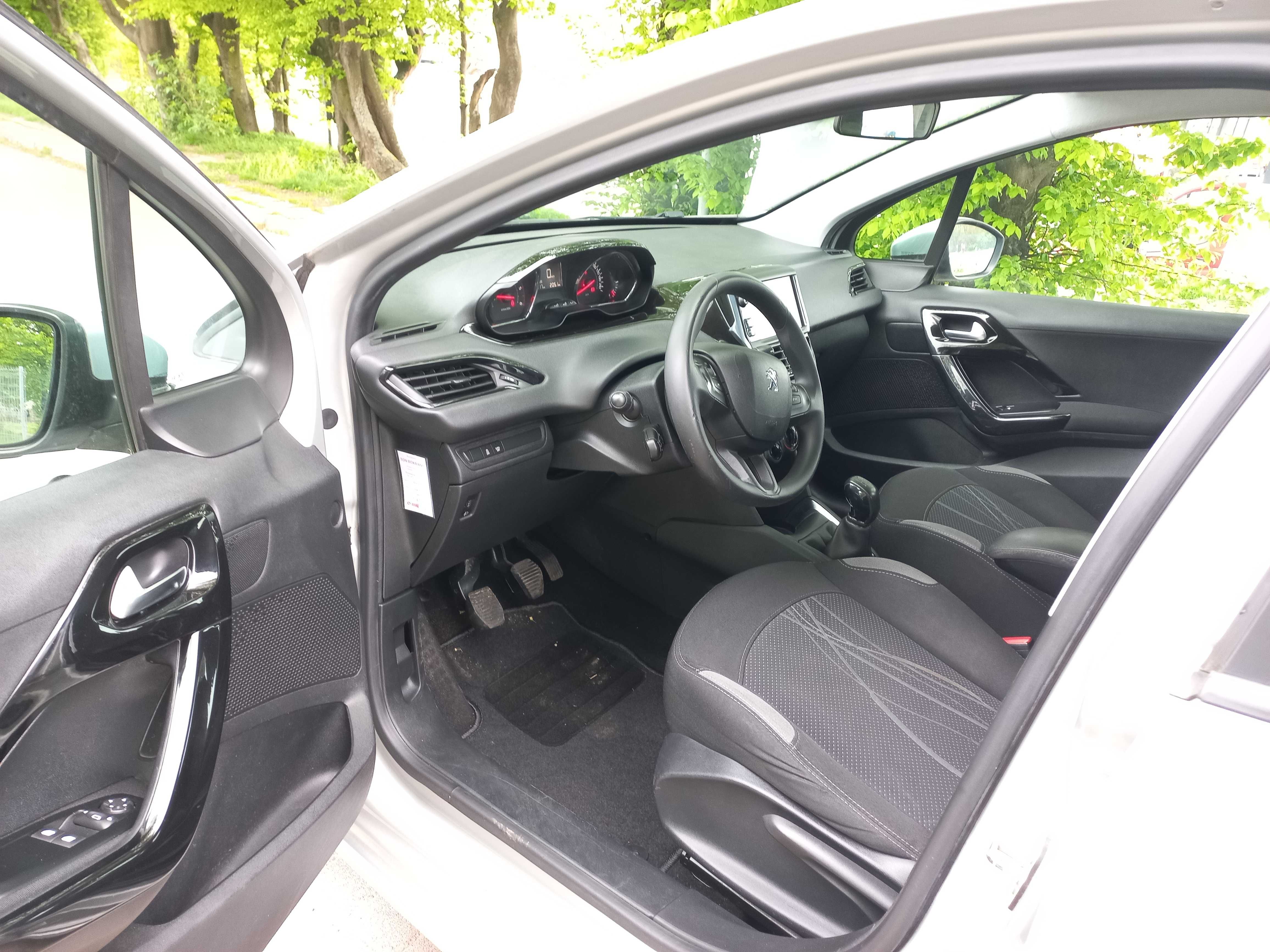 Peugeot 208 1.6  E-HDi ,92 KM,Nawigacja, Klimatyzacja