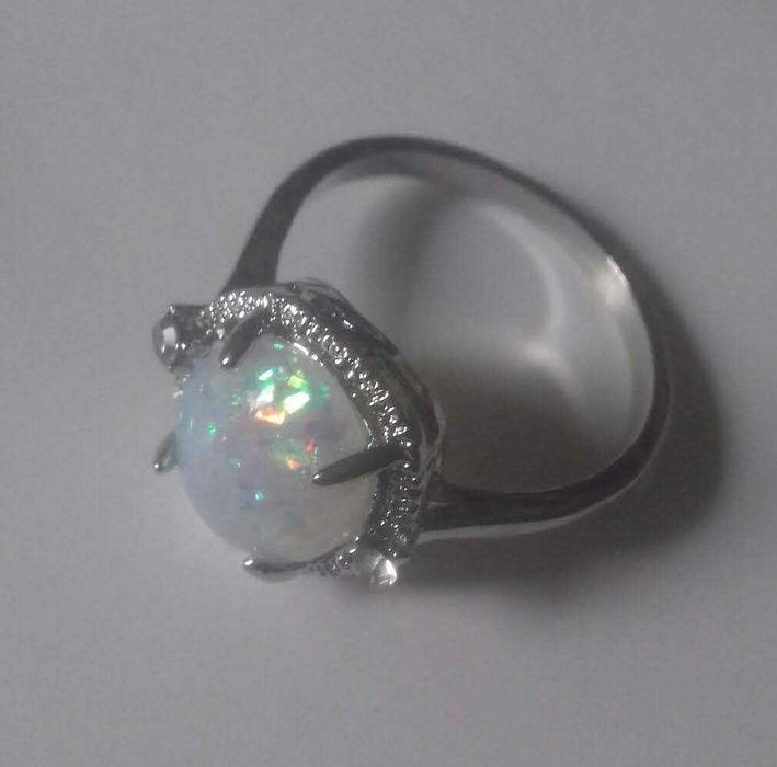 pierścionek srebrny z opalem