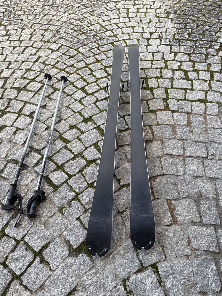 Skis Rossignol Passion e bastoes