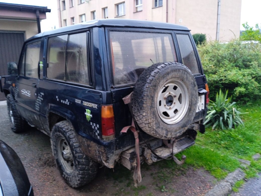 Terenowy 4x4 Isuzu