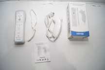 VOYEE zestaw kontrolera do Nintendo Wii Pilot + Nunchuck zamiennik