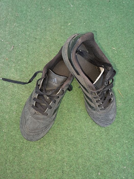 Chuteiras Adidas  n 33