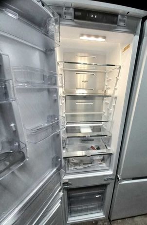 Холодильник No Frost, встройка, відмінний стан