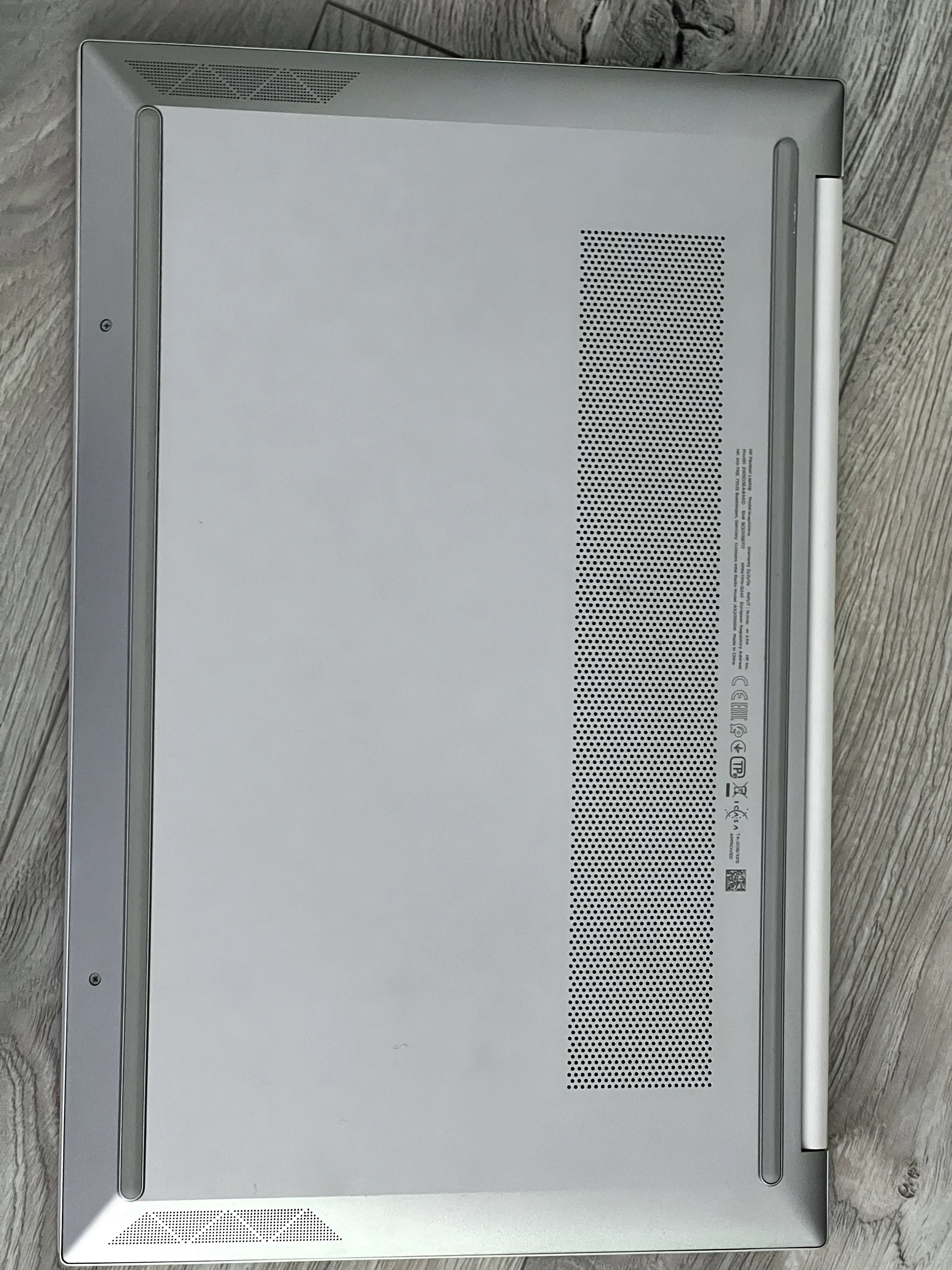 Laptop HP Pavillon 8GB/512SSD