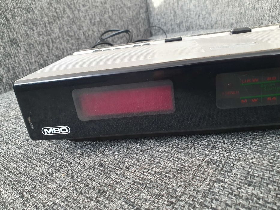Stary zabytkowy radiobudzik MBO eu 1850 stereo