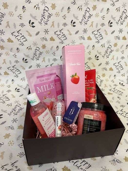 Подарункові бокси