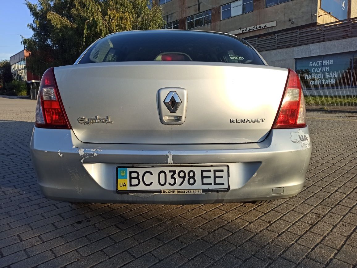 Машина Renault Symbol Рено симбол 1.4 8v k7j