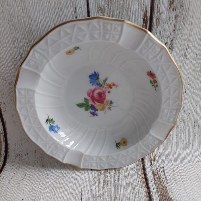 Popielniczka Hutschenreuther Dresden biała porcelana ukwiecona, zdobio