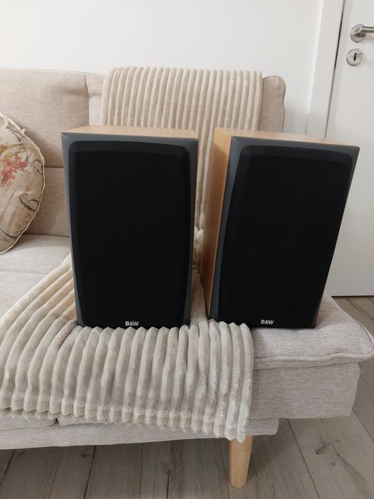 Colunas Hi-fi B&W DM303