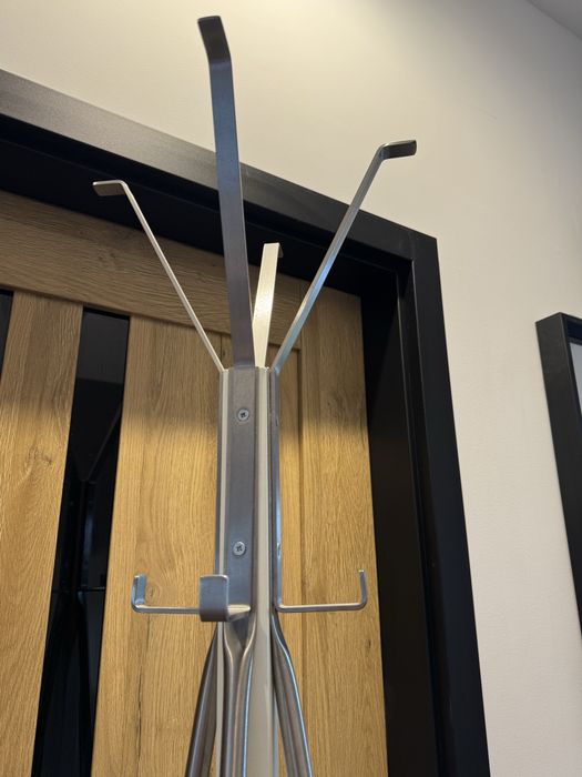wieszak TJUSIG Ikea