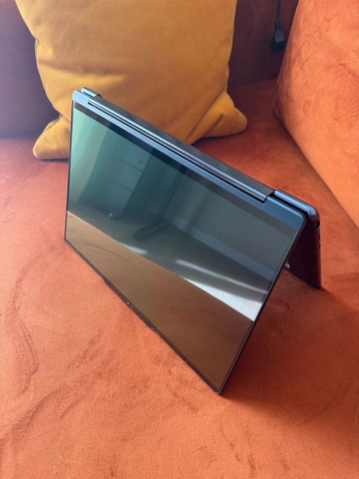 Lenovo Yoga 9i 2-in-1 14" 2.8K 120Hz OLED Touch Core Ultra 7