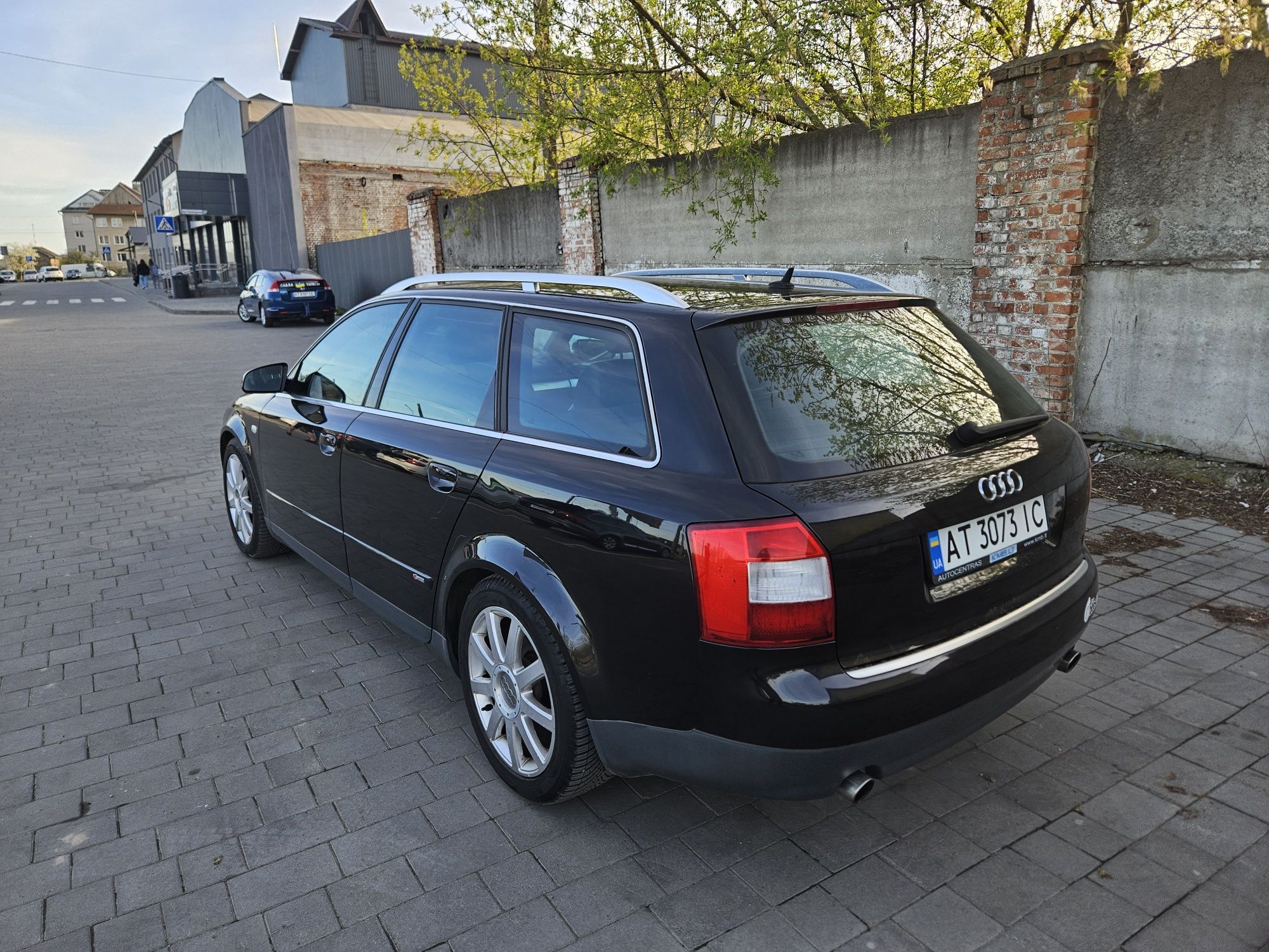 Продам AUDI A4 B6 1.8