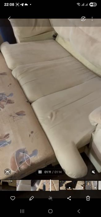 Диван и два кресла.