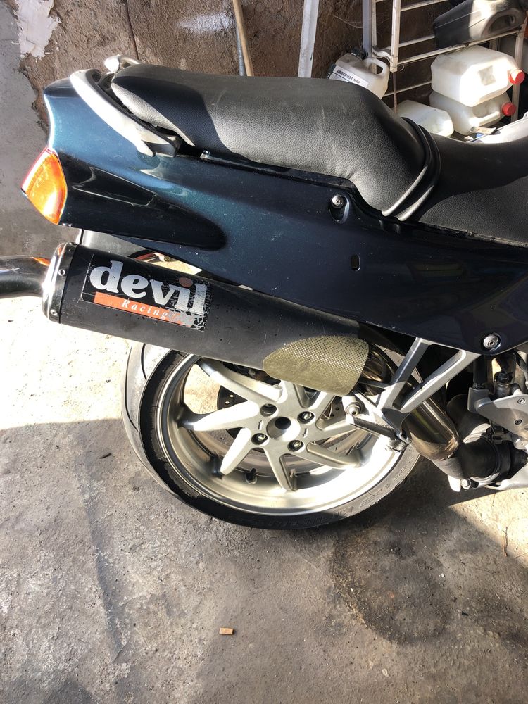 Honda vfr 750 2.500€