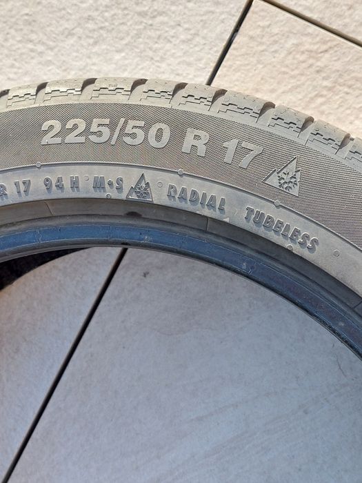 Opony zimowe Continental R17 225/50 cena za 4 szt.